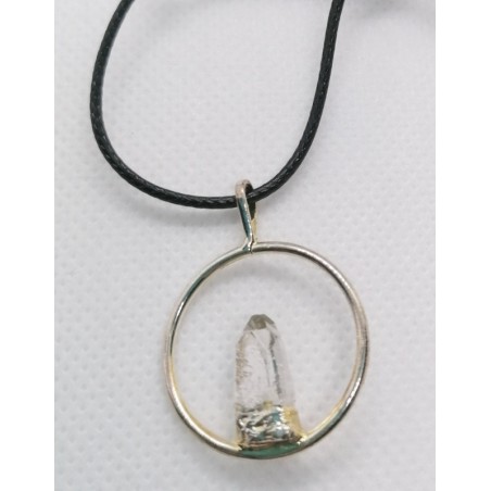 Pendentif anneau cristal de roche